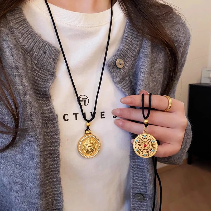 铜布艺项链 复古人像花纹罗盘毛衣链轻奢大气高档中古项链配饰女