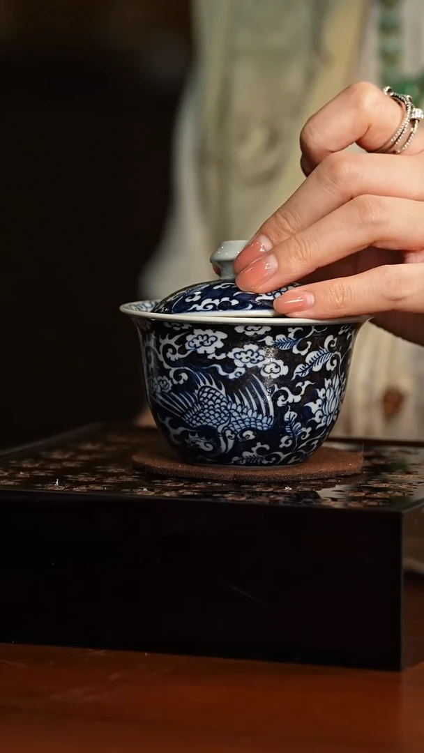 【闪购商品】元邑青花蓝地麒麟追凤盖碗L