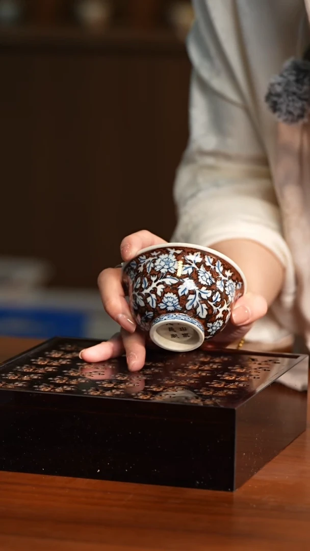 【闪购商品】L预售15天先发茶巾混底釉里红牡丹压手杯