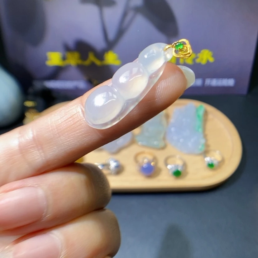 【闪购商品】翡翠颈饰18K金镶嵌豆子