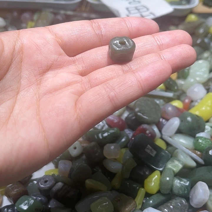 和田玉珠宝半成品未镶嵌