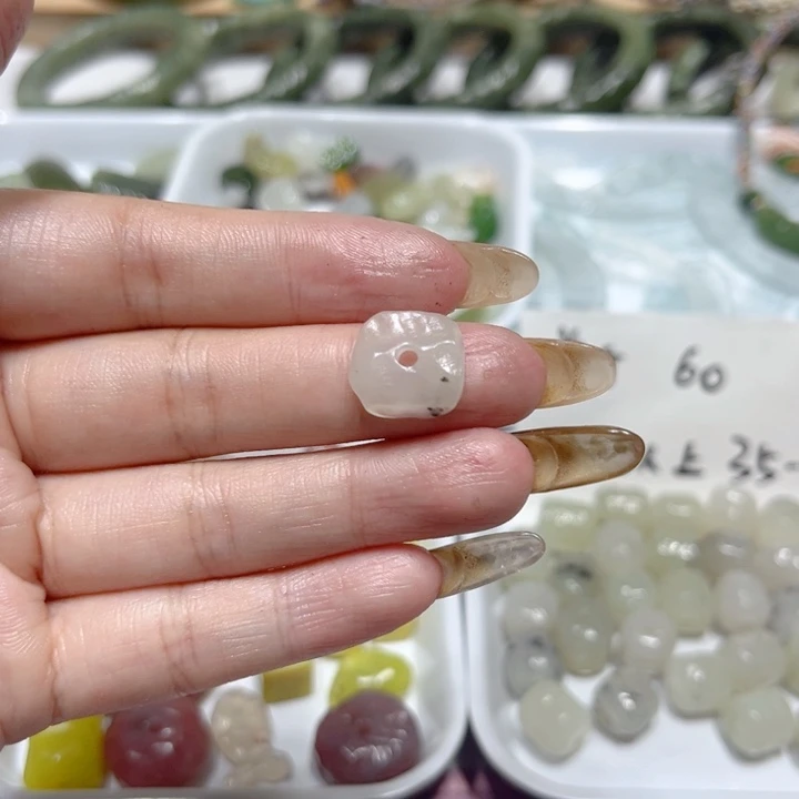 和田玉珠宝半成品未镶嵌