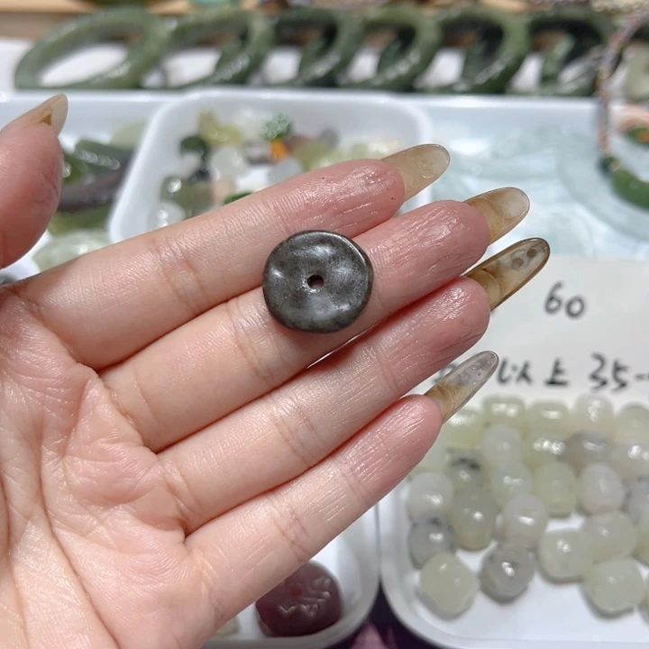 和田玉珠宝半成品未镶嵌