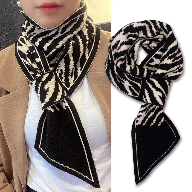 围巾女款爆款2023新款秋冬季网红披肩高级感韩版百搭时尚加厚保暖