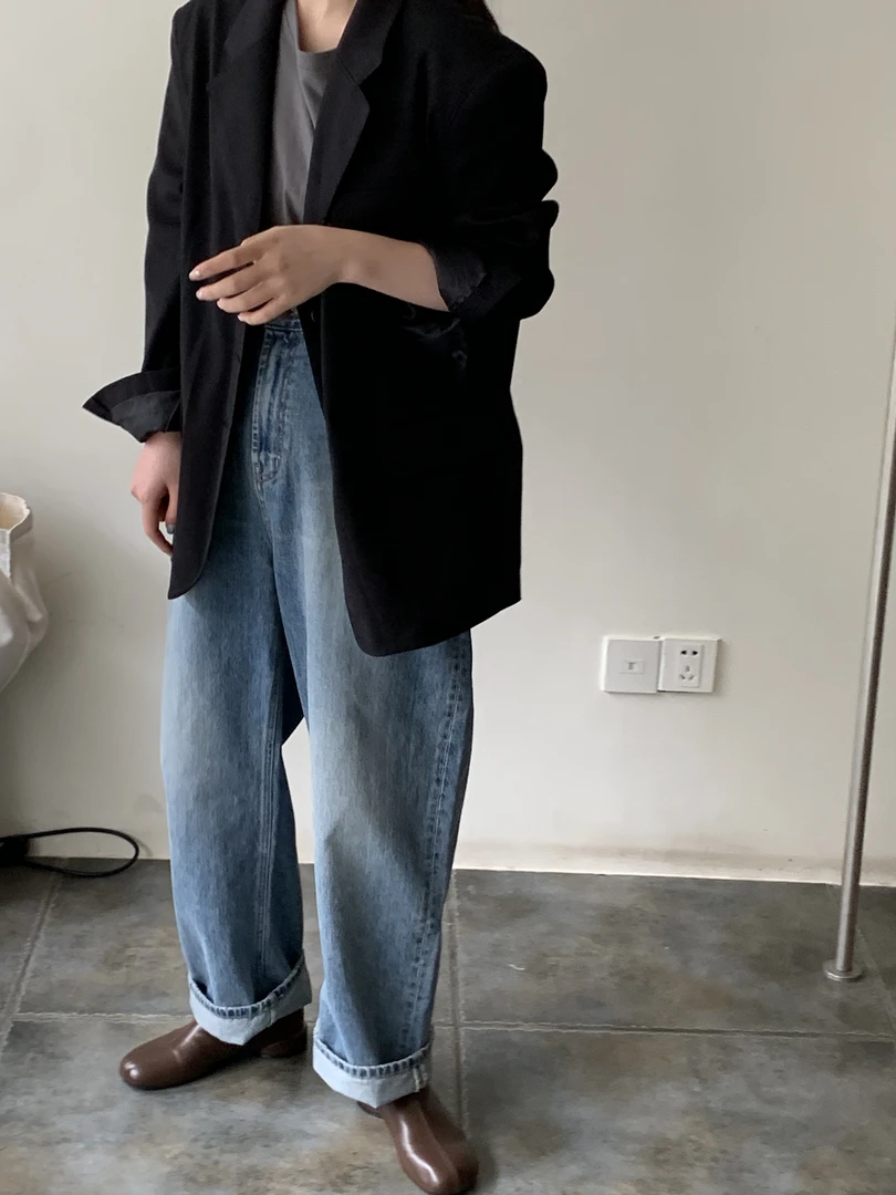 刺客牛仔裤，萝卜裤型。