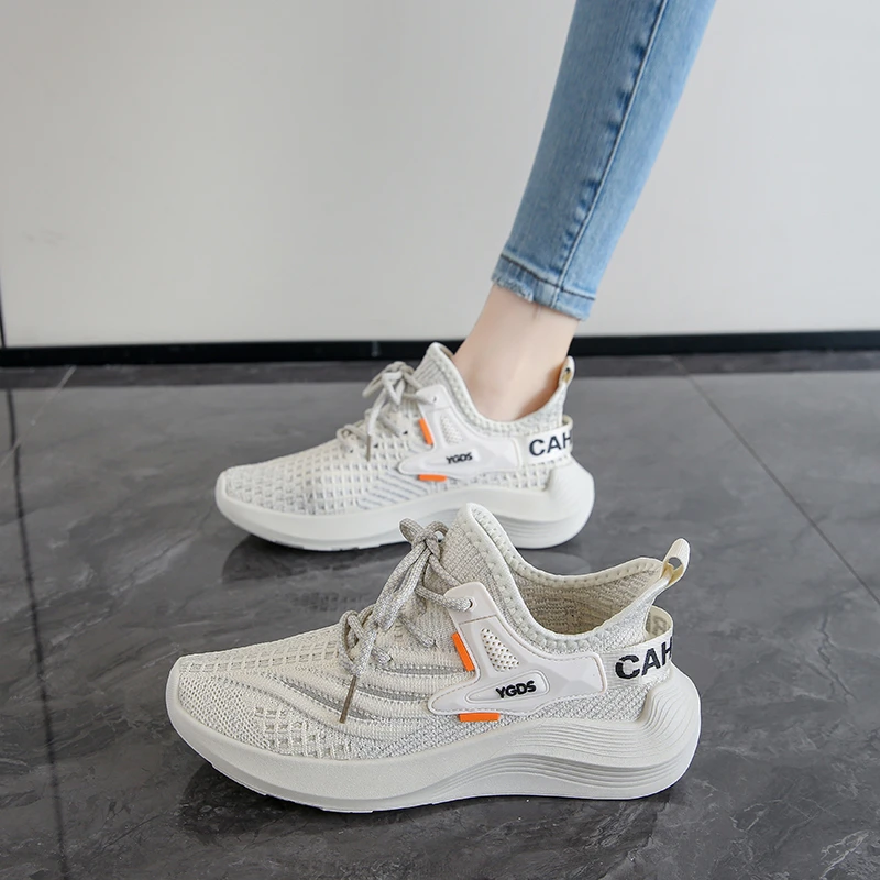 运动鞋女2024夏季新款韩版百搭网面透气休闲跑步鞋女平底飞织时尚