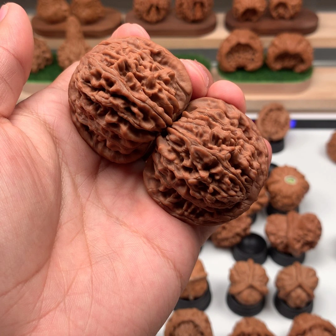 【闪购商品】桃核吊坠M*T隐隐约约