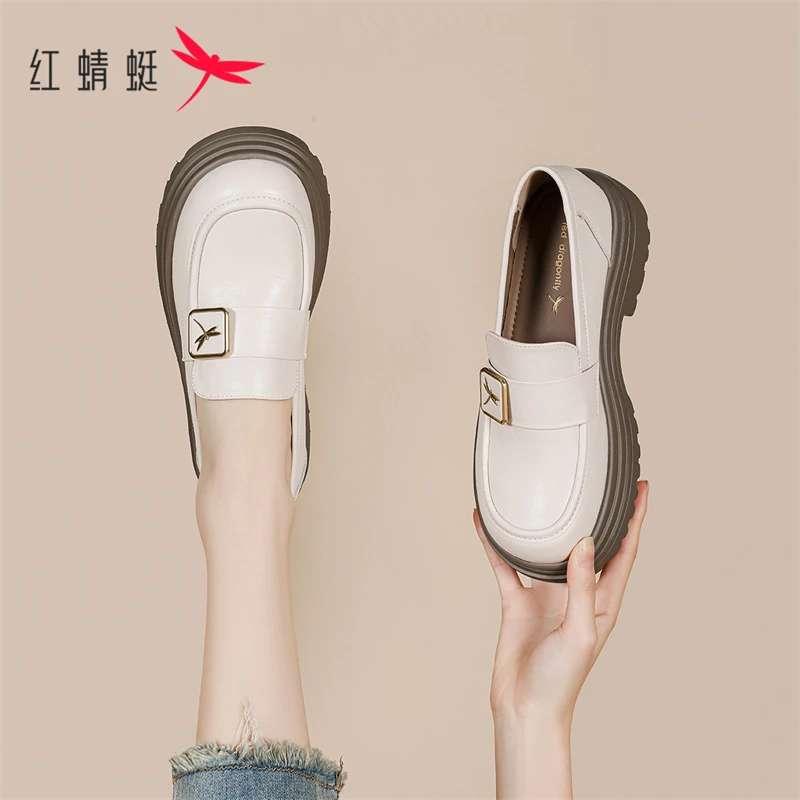 红蜻蜓时尚百搭软底白色2024新款春季粗跟平底圆头女式厚底乐福鞋