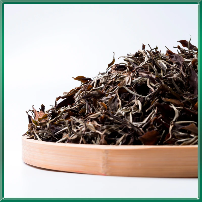 竞拍【冰白】200克饼茶20年古树老树白茶