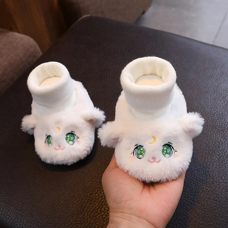 秋冬季新生儿鞋婴幼儿软底加绒加厚保暖棉鞋男女宝宝0-12个月不掉