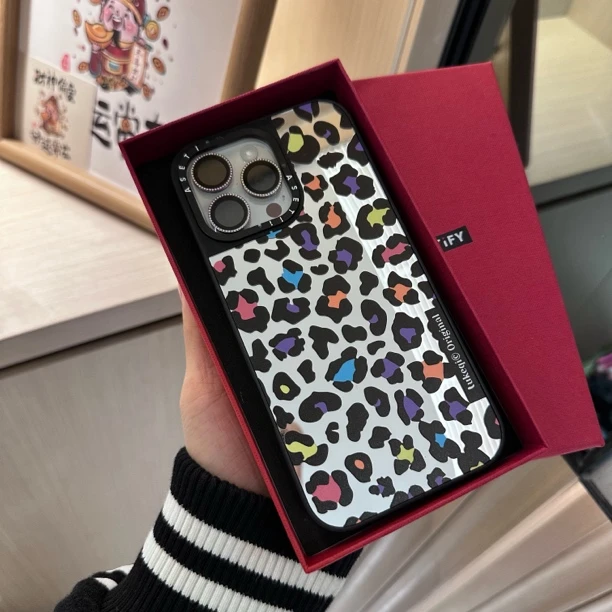 【高版镜面】c家彩色豹纹用于苹果iphone11/16手机壳硬背软边