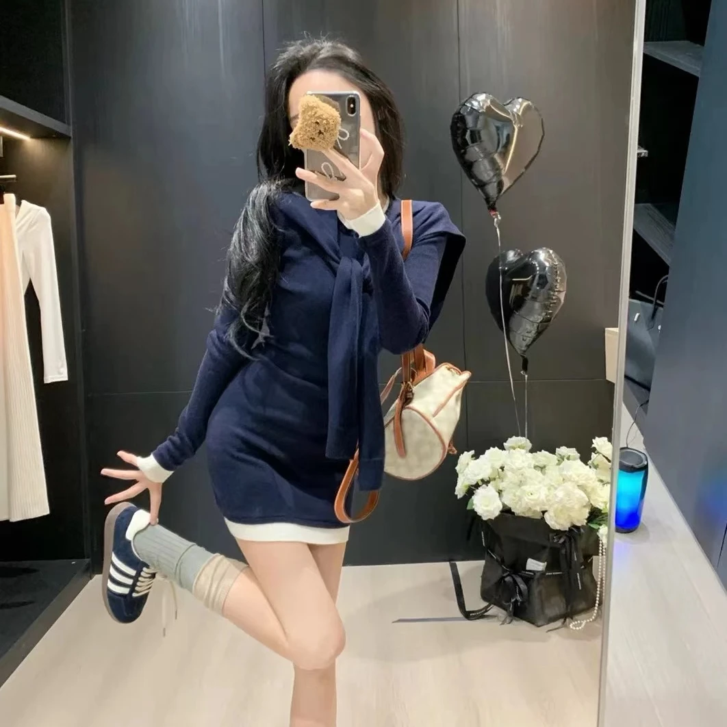 纯欲风显瘦撞色针织连衣裙长袖＋小披肩