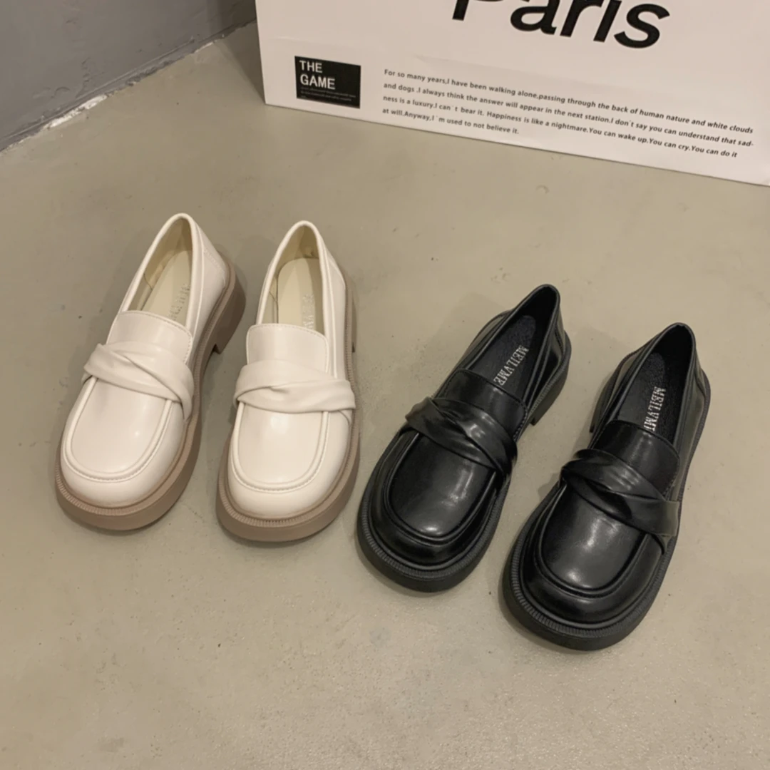 贾不假乐福鞋女2023年秋新款超火时尚复古圆头小皮鞋