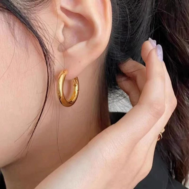 钛钢耳饰 高品质不掉色女耳环简约金店同款金色基础款素圈加粗ins