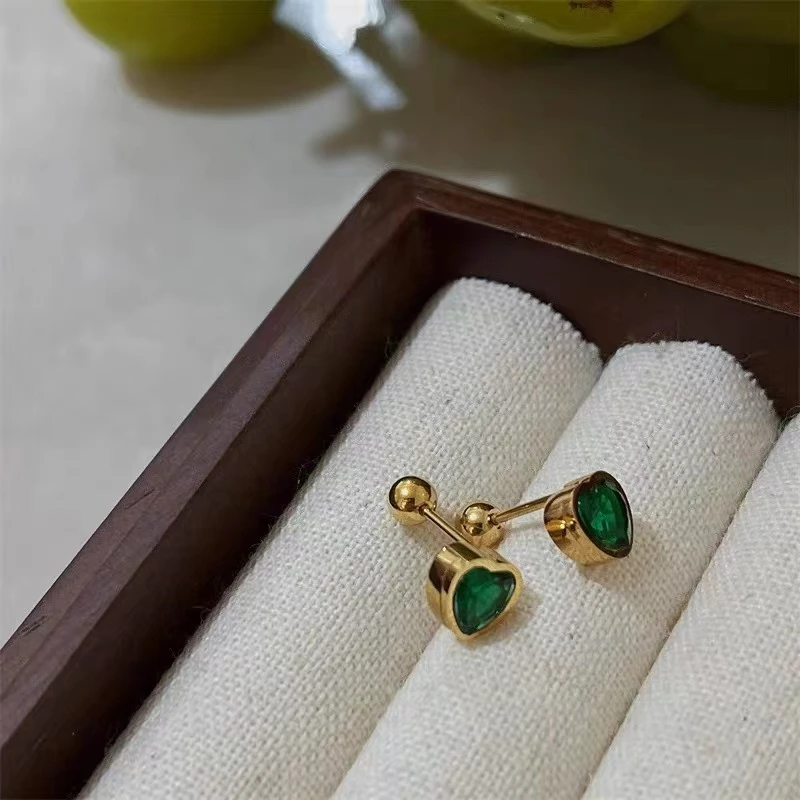 钛钢耳饰 e-4-时尚百搭绿色爱心经典ins小巧精致耳钉