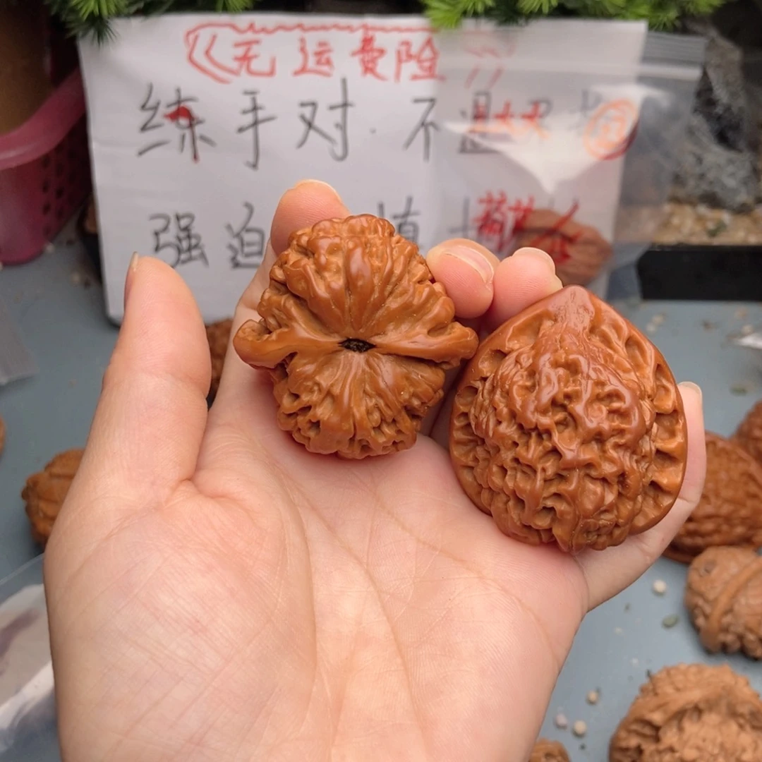 文玩核桃把件按**飯文玩核桃王勇官帽24