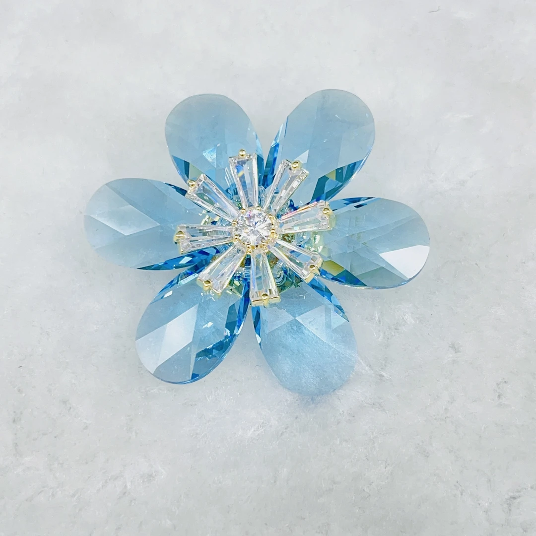 kasiya/卡思雅 铜合金胸针 施家水晶胸针 六瓣花朵胸花  优雅大气