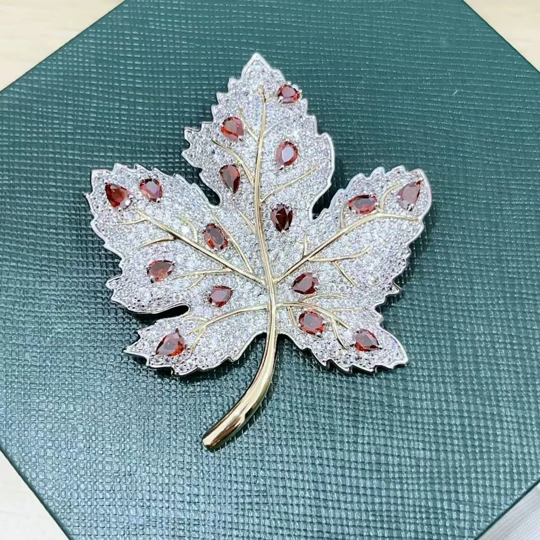 kasiya/卡思雅 铜合金锆石胸针 秋冬红色枫叶胸针送礼胸花