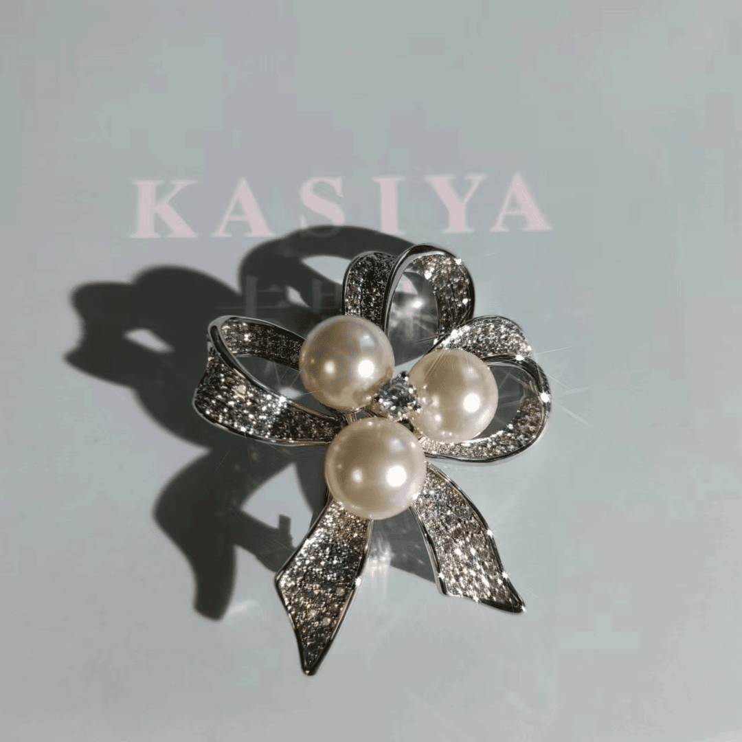 kasiya/卡思雅 铜合金仿珍珠胸针 秋夏满镶珠珠领结胸针西装外套