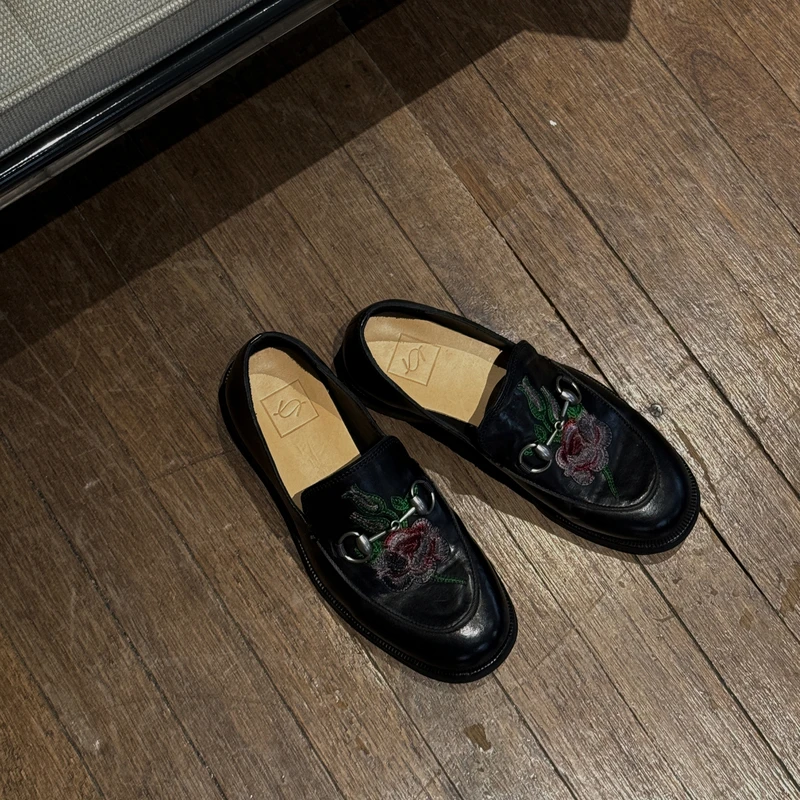 【rarer rarer】2405023 刺绣玫瑰乐福鞋