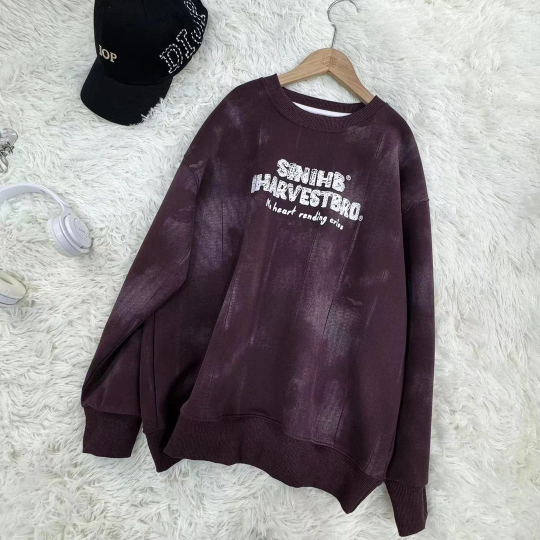 中大童深色满印009圆领卫衣