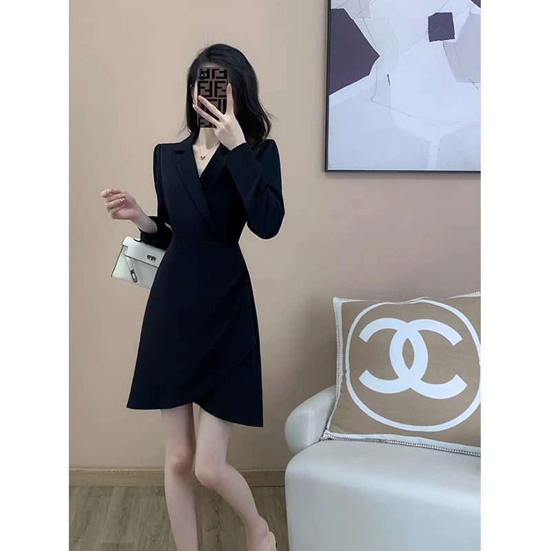 高端名媛黑色褶皱西装连衣裙女2024年秋季新款气质小个子收腰裙子