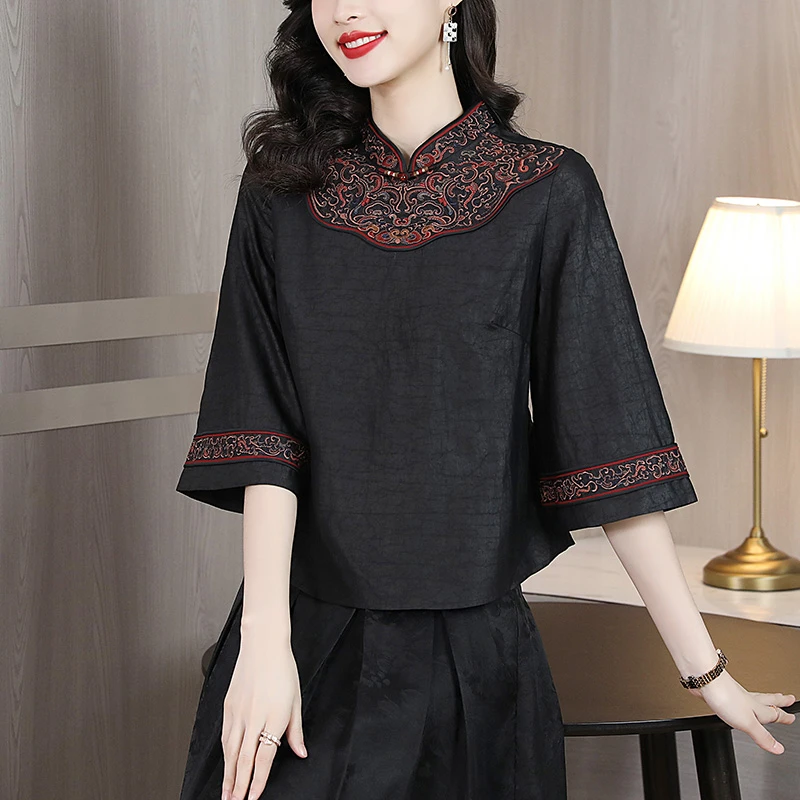 新中式短款上衣女2025夏季新款复古刺绣妈妈装宽松减龄大码衬衫