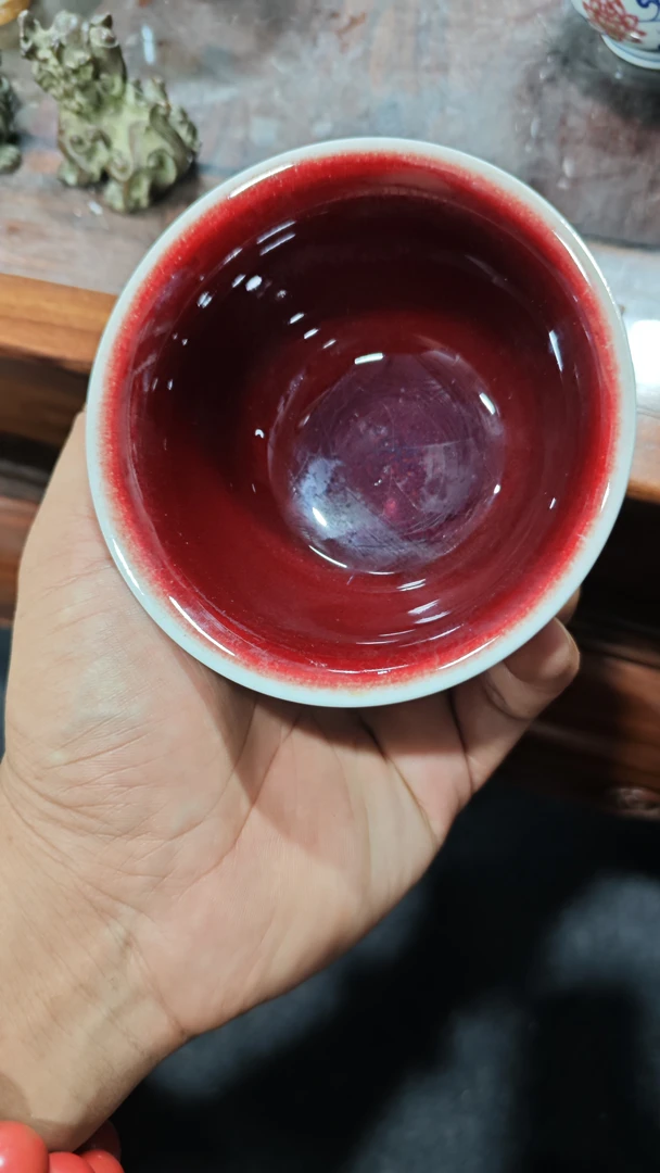 酒红单色釉茶茶杯