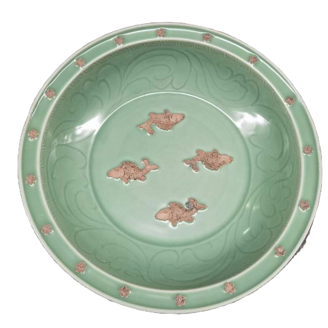 龙泉梅子青露胎鱼盘