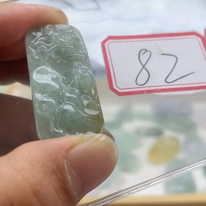 翡翠颈饰未镶嵌天然缅甸翡翠吊坠