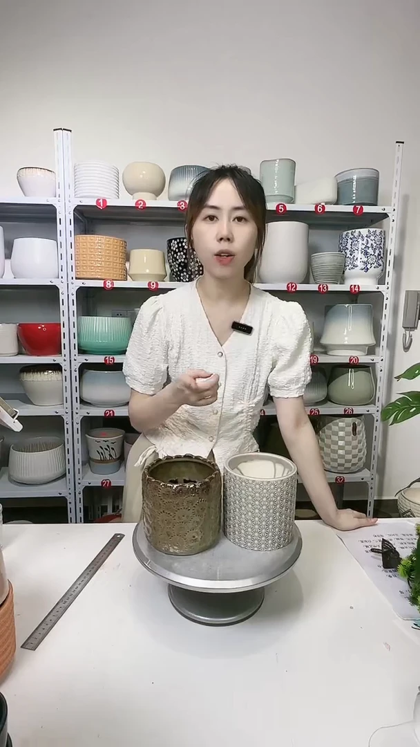 【闪购商品】陶瓷20CM以下直筒花瓣/太阳花小号13*13 2个瑕疵