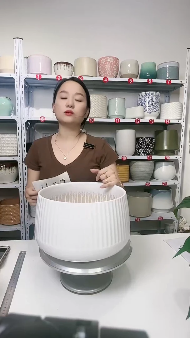 【闪购商品】陶瓷20CM以下竖纹白大号26*19瑕疵