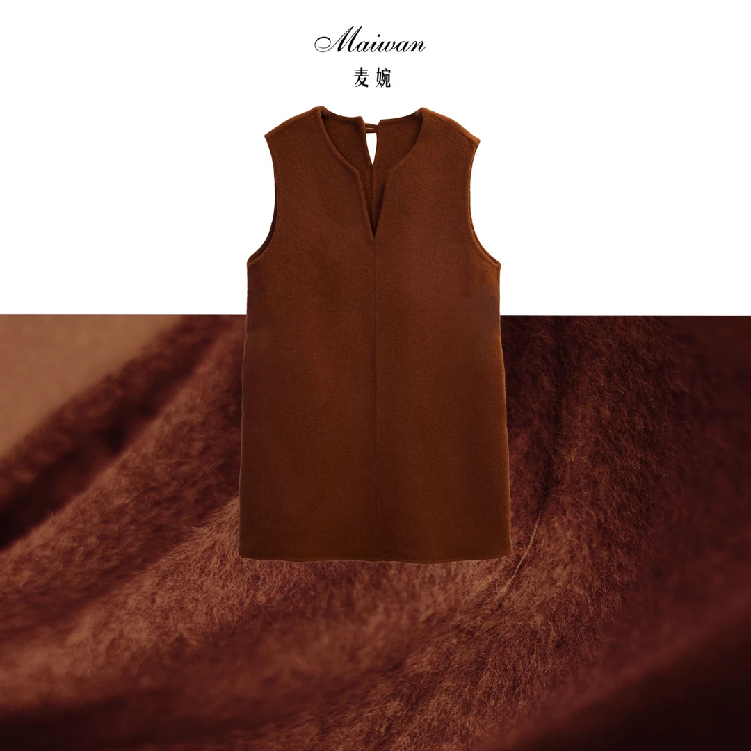 【麦婉】秋冬新款宽松简约保暖时尚型骆驼绒长毛加厚版马甲/24032