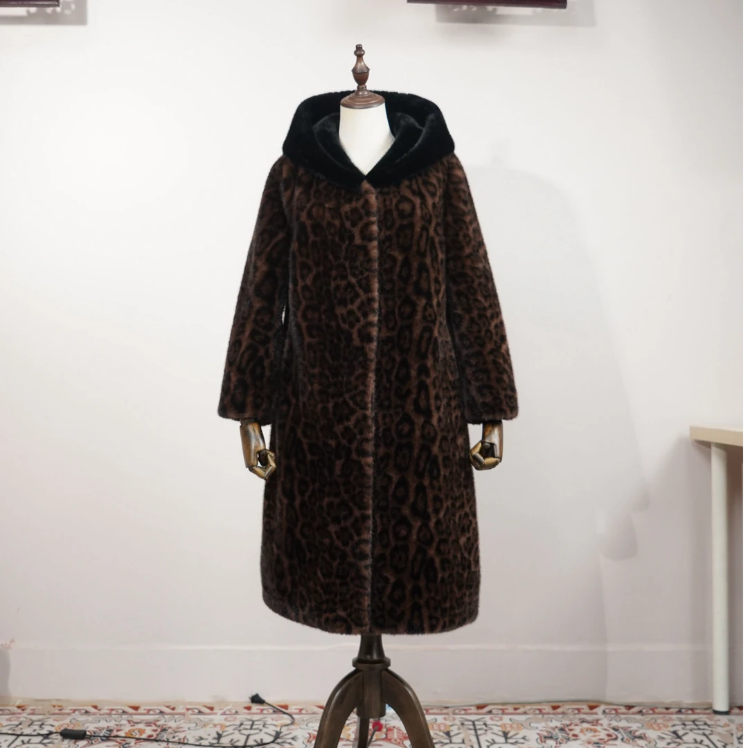 2024新款女装冬季时尚外套源头工厂气质轻奢中长款长外套中老年