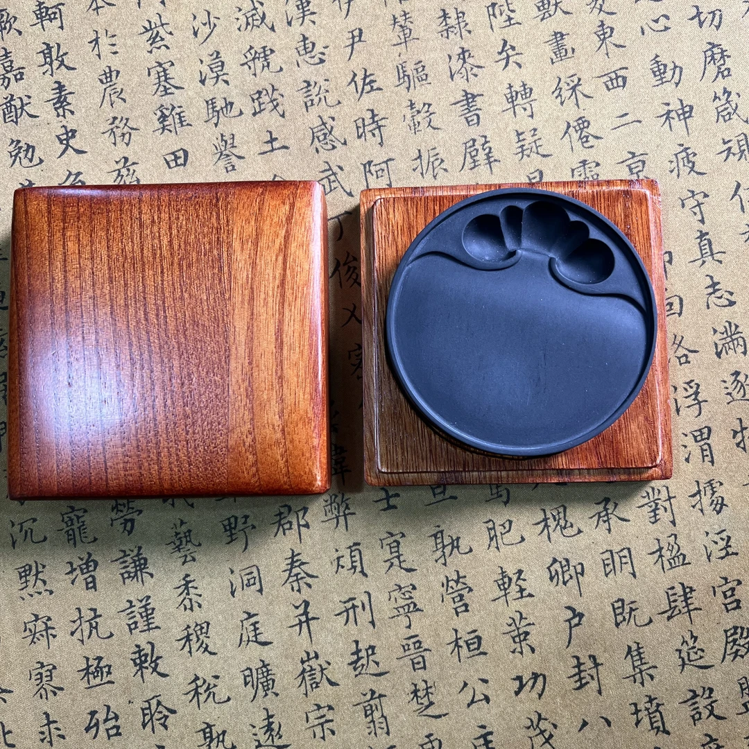 两款不挑黑龙尾歙砚4寸圆形歙砚带盒