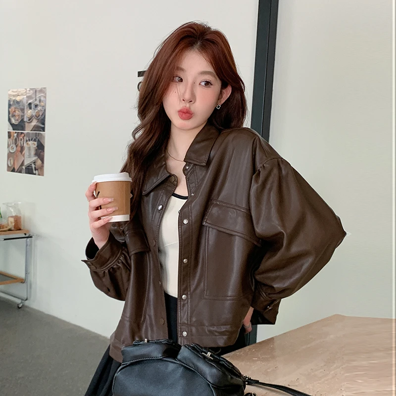 棕色皮衣外套女秋2023新复古时髦机车服短款pu皮夹克美拉德穿搭