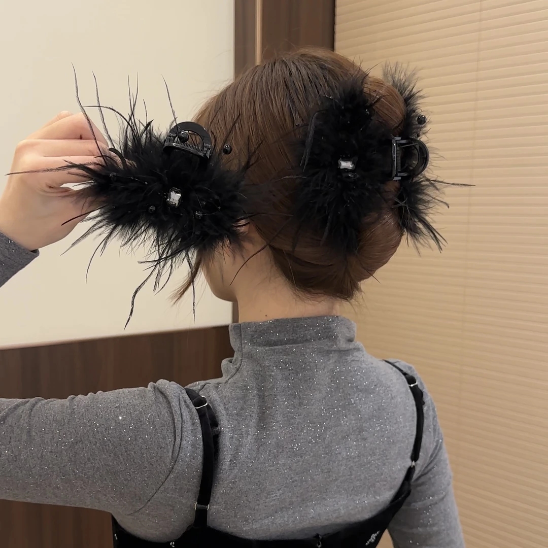 流苏毛毛抓夹小众超仙后脑勺盘发鲨鱼夹气质轻奢高级感发饰