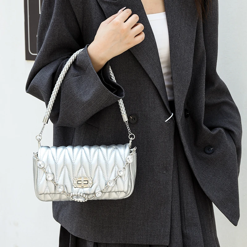 轻松包包女2025新款单肩包时尚斜挎腋下手提链条小方包褶皱潮包