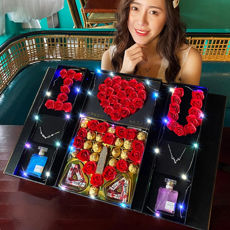 Dove/德芙创意巧克力礼盒装送女友给老婆媳妇圣诞节糖果礼物实用