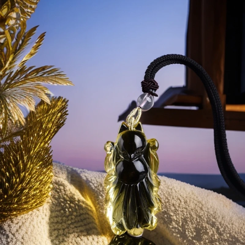 天然黄水晶九尾狐吊坠项链挂饰造型饱满精致雕刻女款气质时尚女士