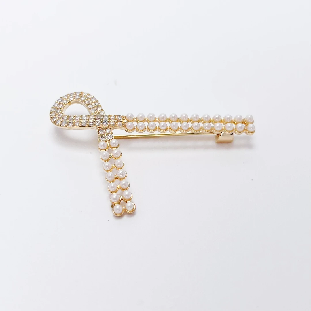 铜合金合成锆石胸针 高级感胸针精致防走光时尚百搭别针-E204