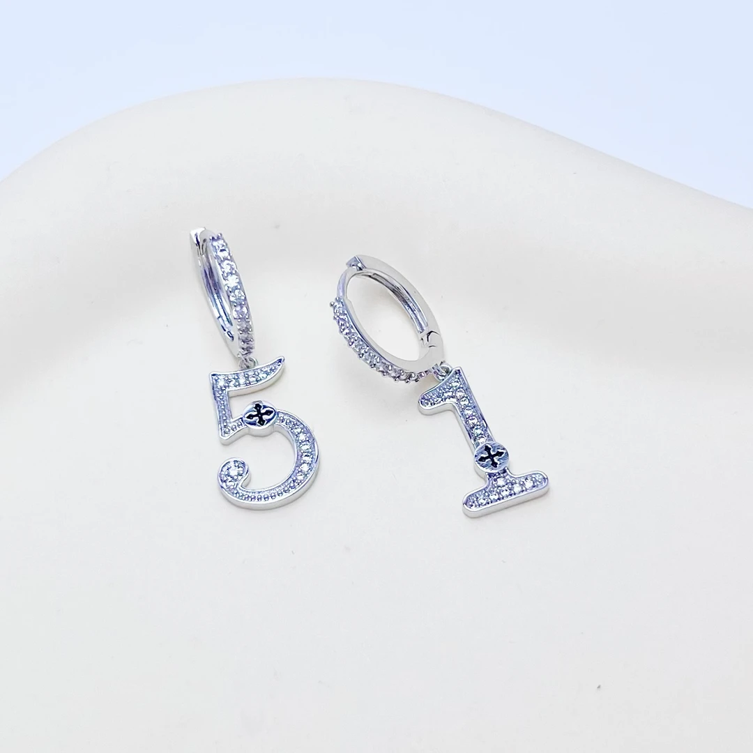 铜合金合成锆石耳饰 简约数字15吊坠耳扣女轻奢时尚百搭耳环-C057
