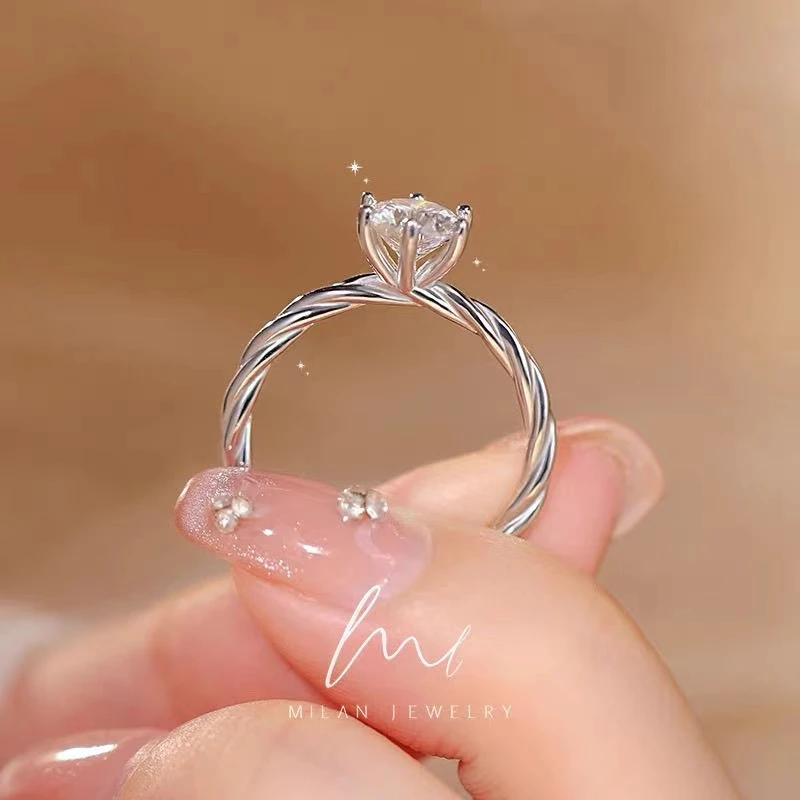 925银莫桑石戒指 【藤蔓六爪】50-1克拉经典六爪情侣戒合成碳硅石