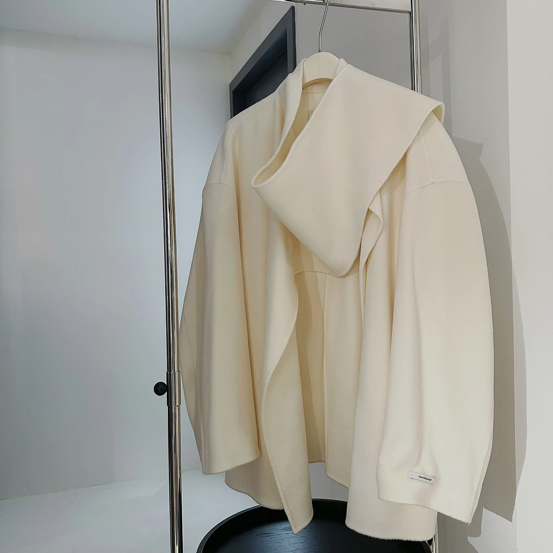 设计师秋冬新款时尚宽松百搭简约围脖式大衣(222591)