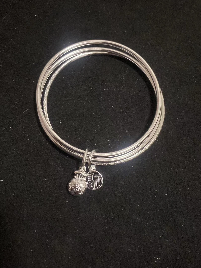 足银手镯 收藏级轻奢时尚气质简约精致手镯xf9249