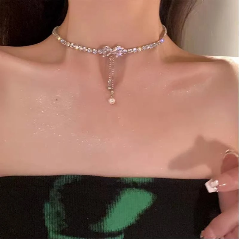 轻奢闪钻蝴蝶结项链小众颈链女年新款锁骨链婚纱礼服