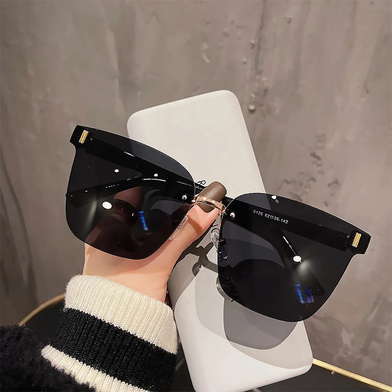 韩版时尚平片墨镜男款痞帅高级感无框猫眼黑色太阳镜女士潮款街拍