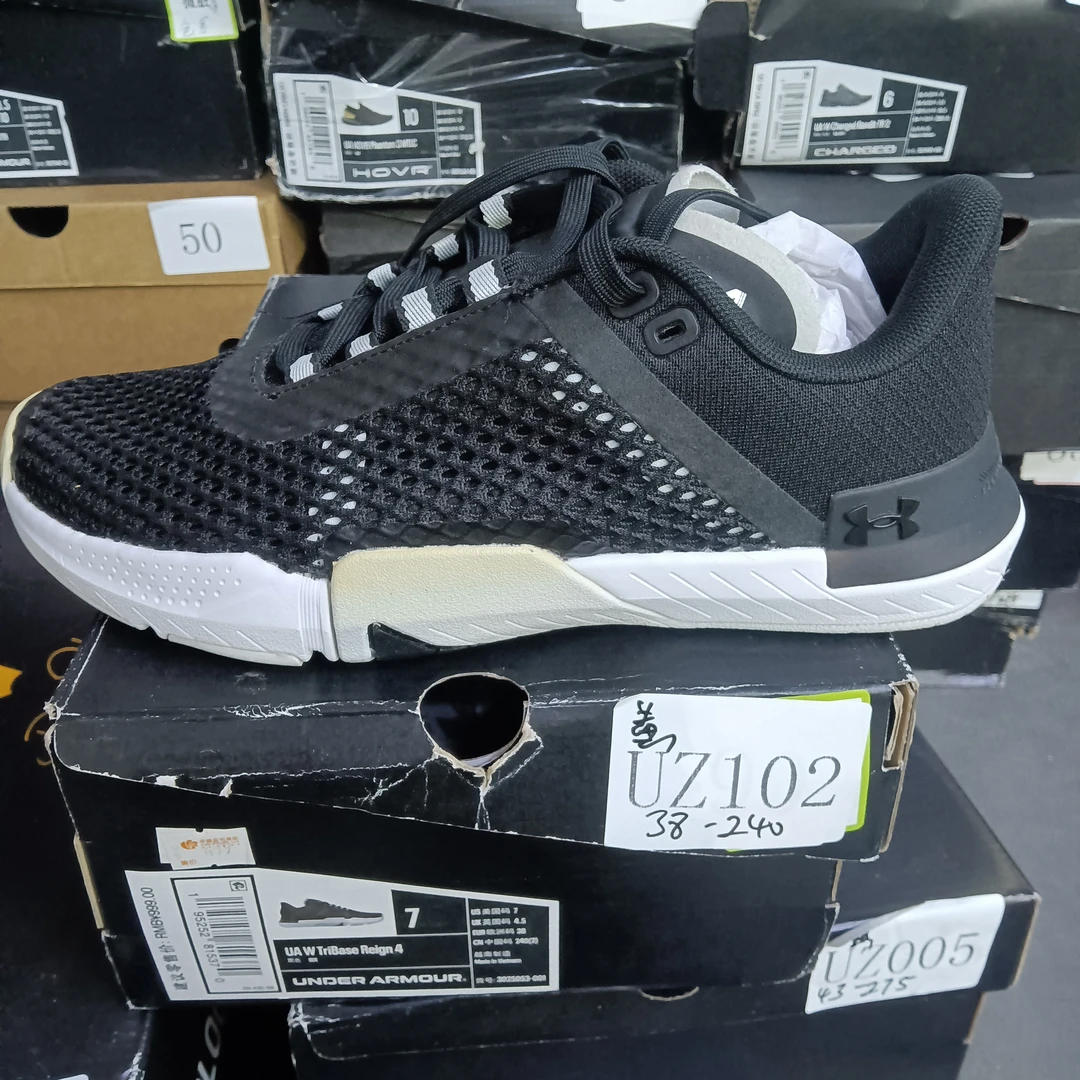 断码运动鞋-安德玛-UZ102