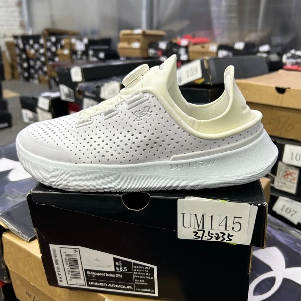 断码运动鞋-安德玛-UM145