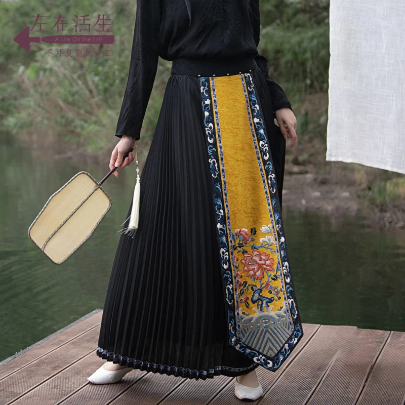 【谭晶同款】生活在左林栖马面裙春夏牡丹刺绣优雅复古流光半裙显瘦